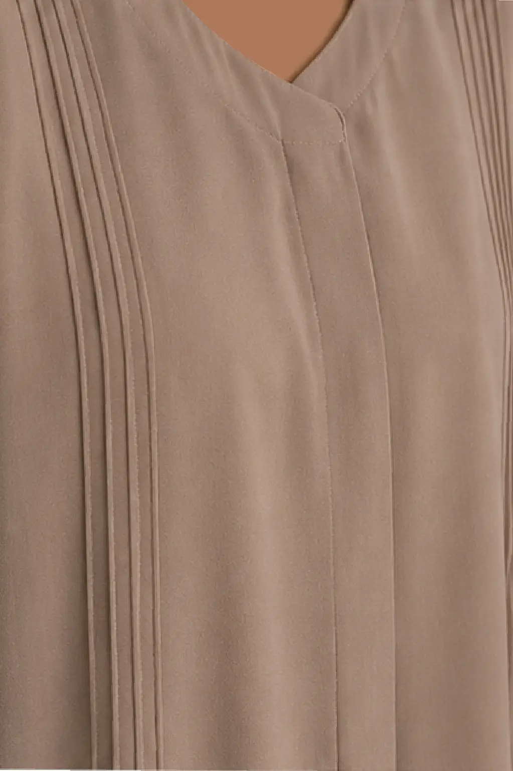 Beige Pleated Georgette Abaya